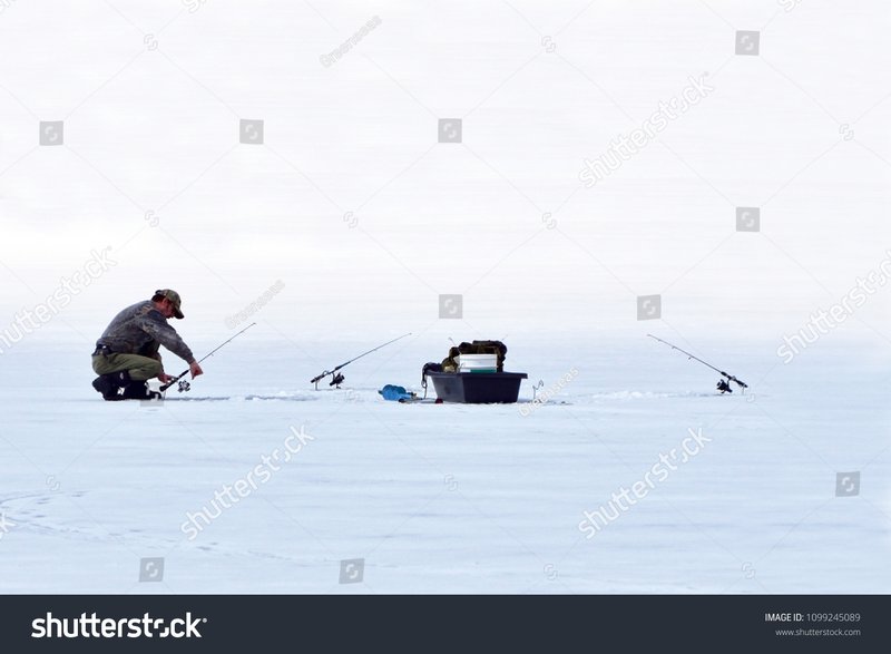 Best ice fishing live game in Canada
